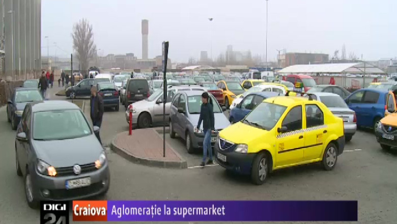 Aglomeratie la supermarket. Sute de craioveni au mers la cumparaturi   Imagine