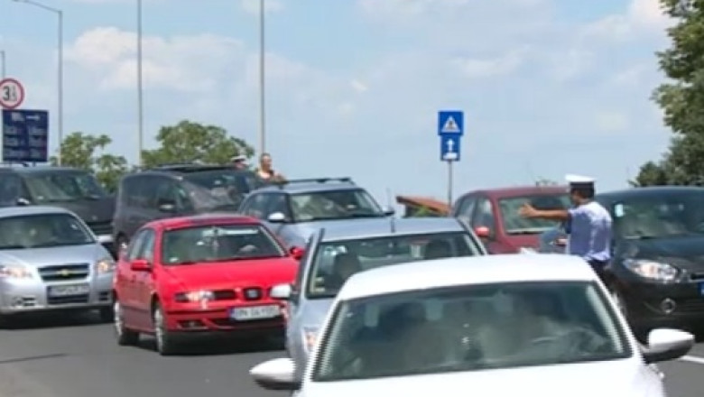 Aglomeratie pe drumul spre munte. Circulatia este ingreunata pe DN1, dupa Nistoresti Imagine