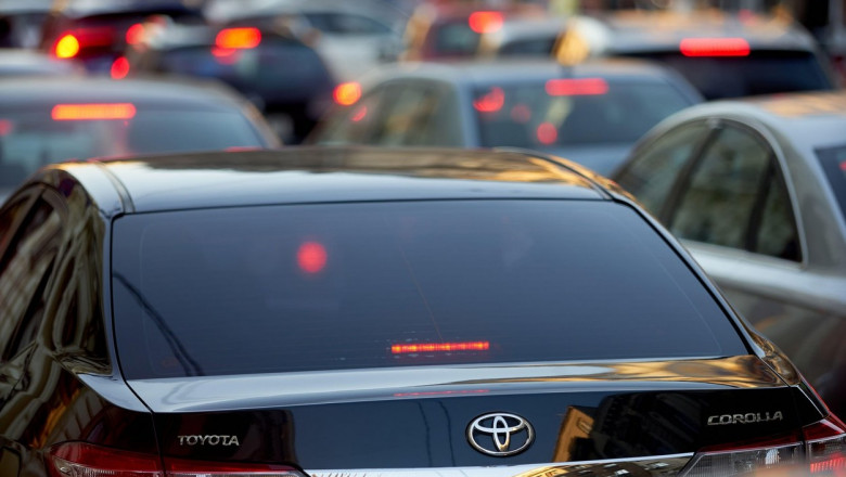 Aglomeratie uriasa in punctele de trecere a frontierei cu Ungaria si Bulgaria. Timp de asteptare si de aproape 2 ore Imagine