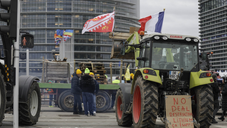 Agricultorii europeni ameninta cu noi proteste daca Bruxellesul nu ia masuri suficiente impotriva importurilor ucrainene Imagine