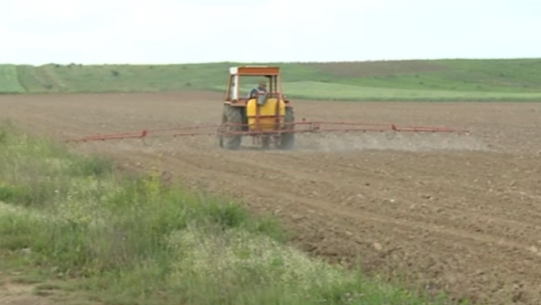 Ajutor de stat pentru fermieri. Acestia vor primi inapoi 1,8 lei la fiecare litru de motorina Imagine