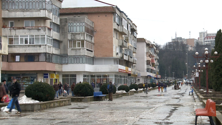 Ajutor pentru rau platnici: Primaria Pascani va anula penalitatile celor care isi achita  facturile restante Imagine