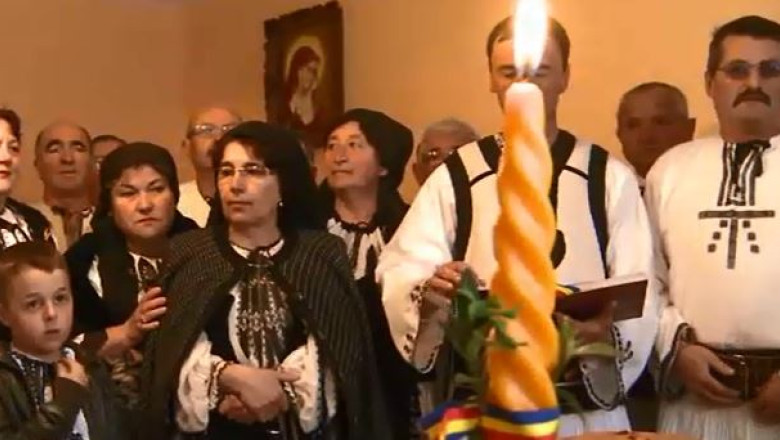 Alba. "Pastenii", obicei pentru sfintirea painii si vinului Imagine