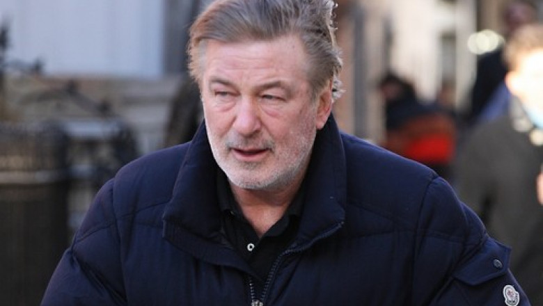Alec Baldwin va fi judecat pentru omor prin imprudenta. Ce pedeapsa risca actorul Imagine