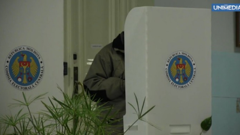 Alegeri in Republica Moldova. Sistemul de monitorizare a votului multiplu nu a functionat in 10% din sectii Imagine
