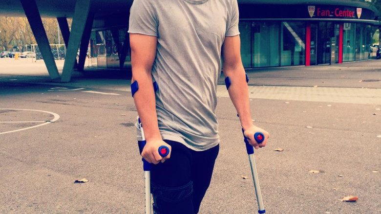 ALEGERI PREZIDENTIALE 2014. Ciprian Marica a asteptat patru ore, in carje, ca sa voteze Imagine