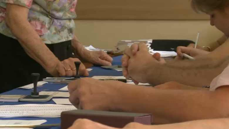 ALEGERI PREZIDENtIALE 2014. Nu votati de mai multe ori si nu fotografiati buletinul de vot! Imagine
