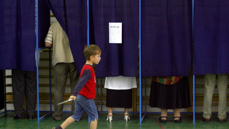 ALEGERI PREZIDENTIALE 2014. PROFILUL ALEGATORULUI. Cine l-a votat pe Victor Ponta, cine a ales Klaus Iohannis? Imagine