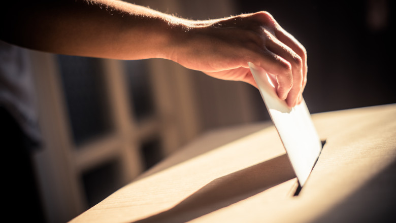 Alegeri prezidentiale 2025, turul 1: Vocea oamenilor din satele izolate in munti si uitate de politicieni. „Traim cu sperantele” Imagine