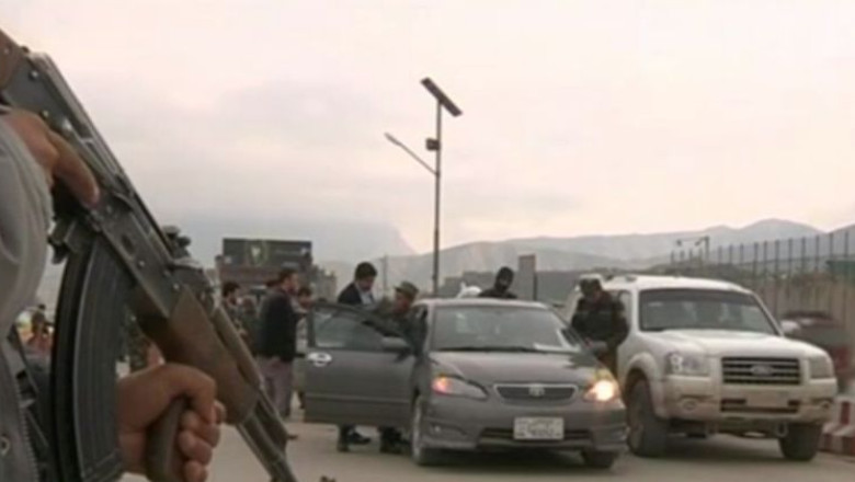 Alegeri prezidentiale in Afganistan. Talibanii au amenintat ca vor ataca sectiile de votare Imagine