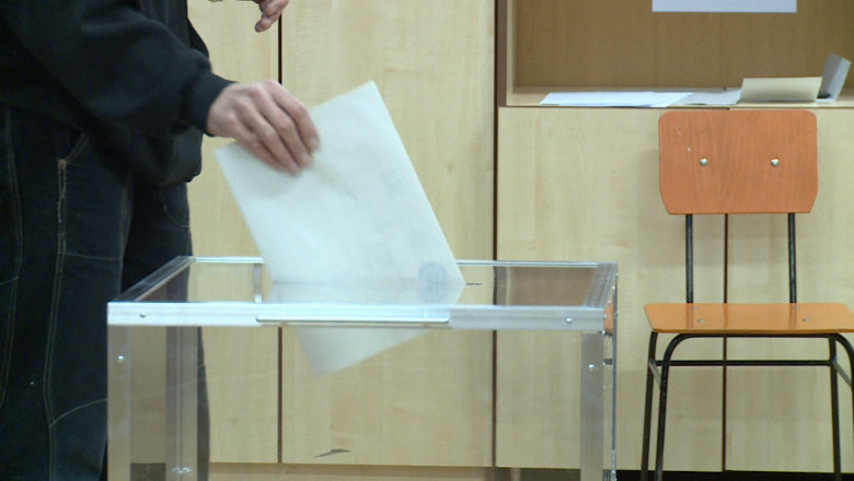 Alegeri prezidentiale. Prezenta la urne Imagine