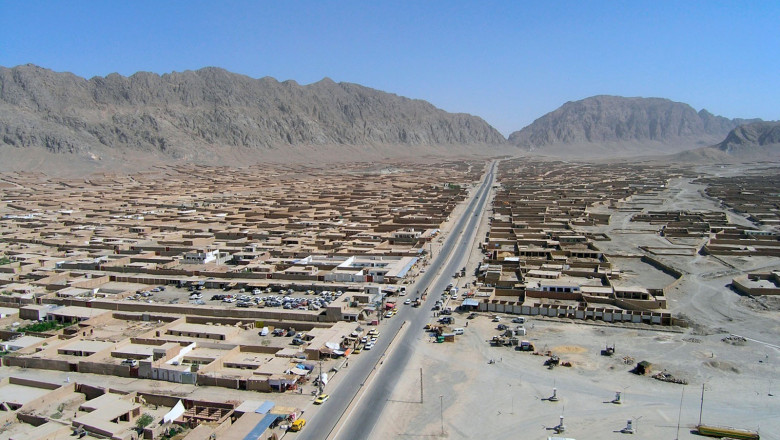 Alerta a fost ridicata la baza militara din Kandahar. Victor Ponta, dupa atacul cu rachete: Imi pare rau ca nu am apucat sa stam mai mult la masa cu soldatii, sa vorbim Imagine