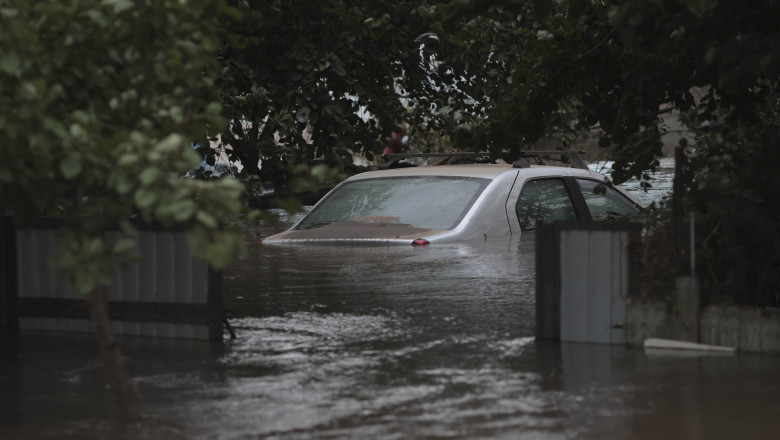 Alerta de inundatii pe rauri din zece judete. Avertismentul hidrologilor Imagine
