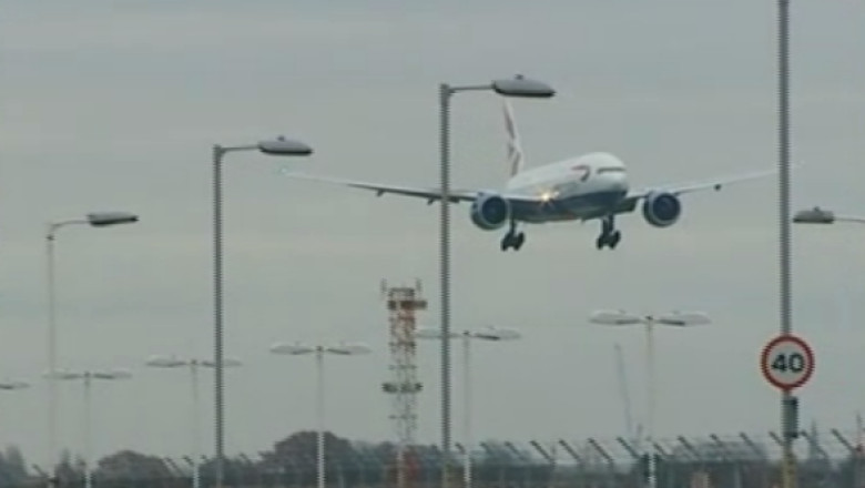 Alerta falsa cu bomba la bordul unui avion care a aterizat la New York Imagine