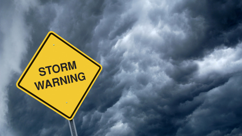 Alerta meteo de furtuni si ploi puternice in mai multe regiuni din tara. Cum va fi vremea in Bucuresti