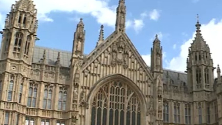 Alesii britanici acceseaza site-uri erotice in Parlament Imagine