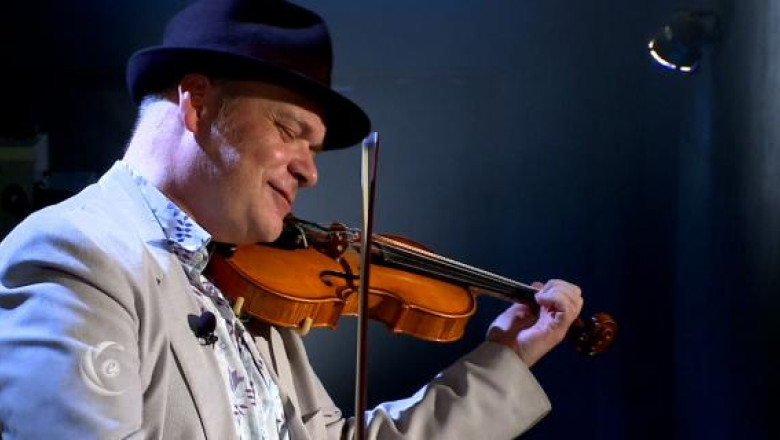 Alexander Balanescu: „Sunt foarte privilegiat pentru ca am putut sa supravietuiesc fara sa ma gandesc la partea comerciala” Imagine