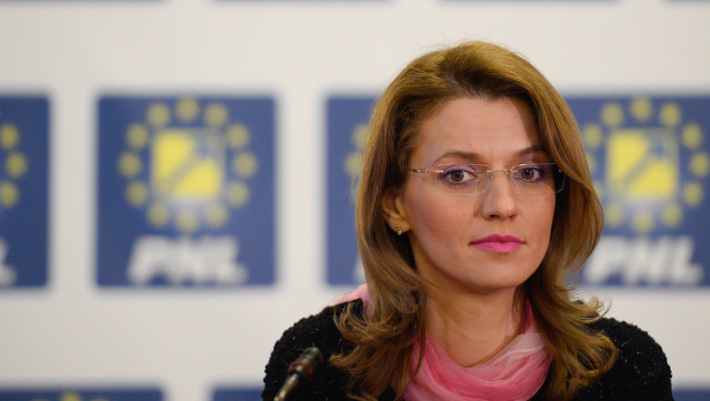 Alina Gorghiu ii cere lui Victor Ponta sa stabileasca alegeri partiale: „Ascundeti, rusinos, urnele de vot” Imagine