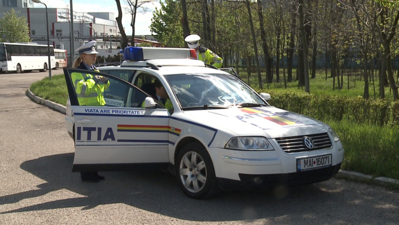 Alo, sunt politist, cineva vrea sa ma mituiasca. Un agent din Iasi a sunat la linia Telverde anticoruptie si a anuntat ca un sofer ii ofera 100 euro Imagine