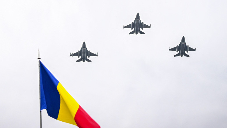 Alte trei avioane F-16 cumparate de Romania de la norvegieni au aterizat la Campia Turzii Imagine