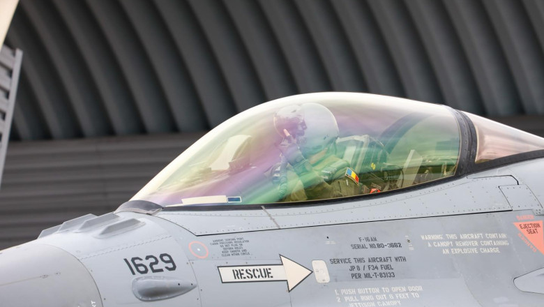 Alte trei avioane F-16 cumparate din Norvegia au ajuns in Romania. Cate astfel de aeronave avem acum in dotare Imagine