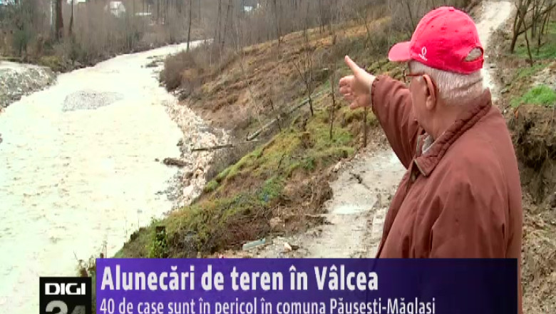 Alunecari de teren in Valcea Imagine