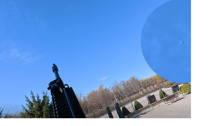 „Am doborat-o”. Momentul in care un ofiter de presa ucrainean distruge o drona care tintea o echipa straina de jurnalisti Imagine