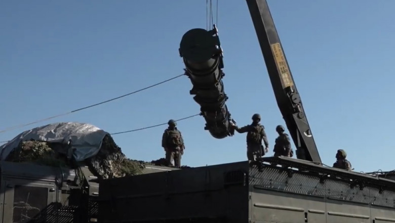 Amata Rusiei a inceput exercitiile comandate de Putin pentru a simula lansarea de arme nucleare tactice Imagine