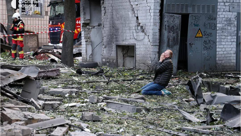 Ambasada Ucrainei la Bucuresti a deschis Cartea de Condoleante dupa atacul Rusiei asupra Kievului. Ce mesaj a scris Nicusor Dan Imagine