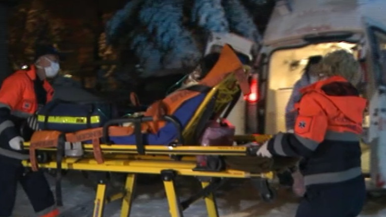 Ambulanta blocata in nameti. Drumul a fost eliberat dupa sapte ore Imagine