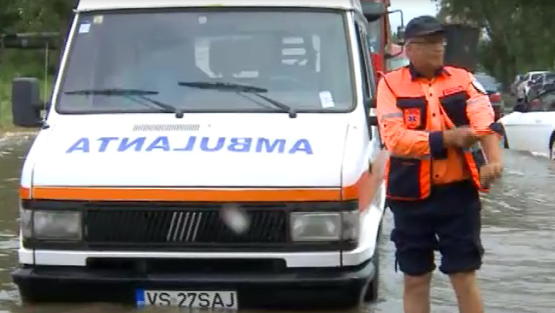 Ambulante blocate de puhoaie Imagine