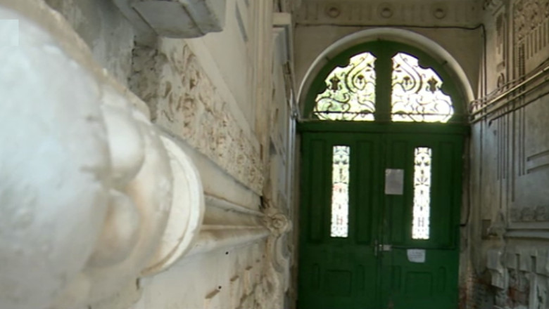Amenintari inedite: Locatari din Timisoara, alungati din cladirile istorice cu petreceri cu lautari si inundatii Imagine