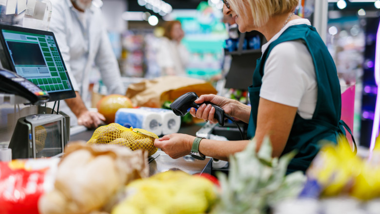 Amenzi pentru clientii si comerciantii care nu respecta legea in magazine si in parcari. Cand esti obligat sa acorzi prioritate Imagine