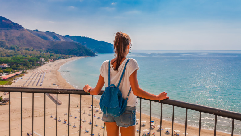 Amenzi pentru selfie-uri si fara prosoape pe plaja. Cele mai bizare masuri luate de tarile din Europa impotriva turistilor, in 2023 Imagine