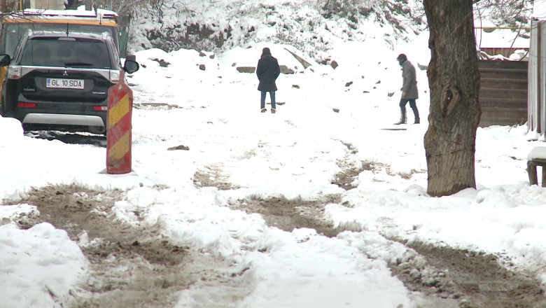 Amenzi pentru zapada de pe trotuare Imagine