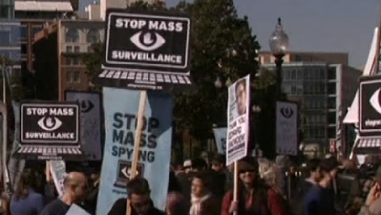 Americanii cer sa nu mai fie spionati. Mii de oameni au protestat la Washington Imagine