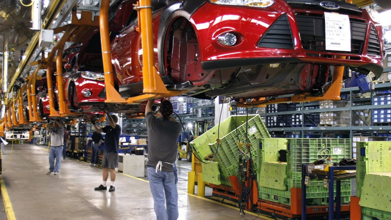 Americanii de la Ford opresc din nou uzina de la Craiova Imagine
