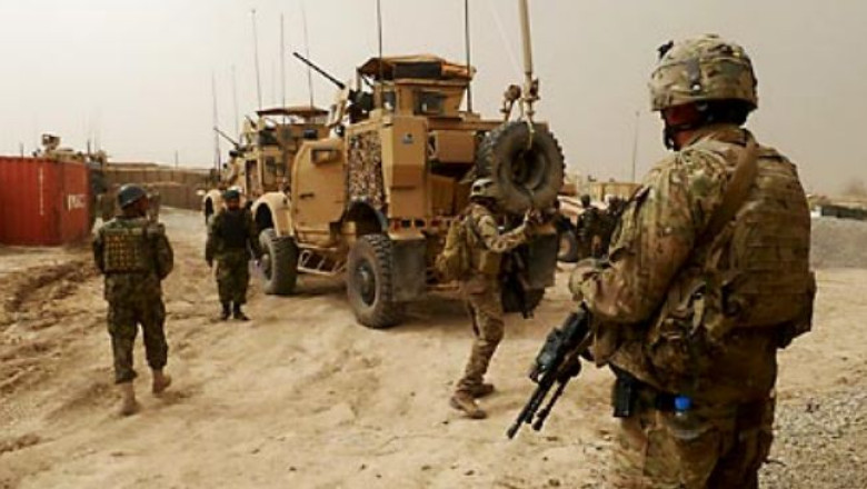 Americanii incep negocierile de pace cu talibanii Imagine