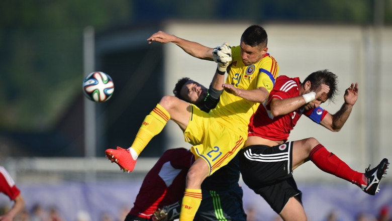 Amicalul Romania - Albania, scor final 1-0. Rat marcheaza al doilea gol pentru Nationala. Razvan Burleanu si Mircea Sandu, prezenti in tribune Imagine