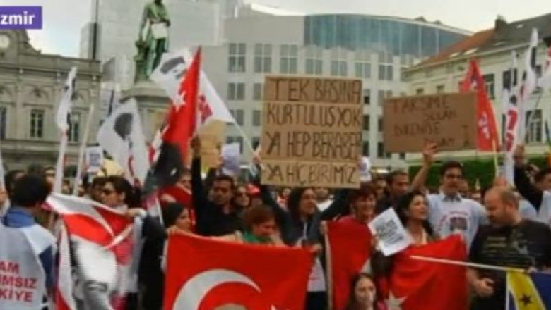 Amnesty International: doi oameni au murit in timpul protestelor violente din Turcia  Imagine