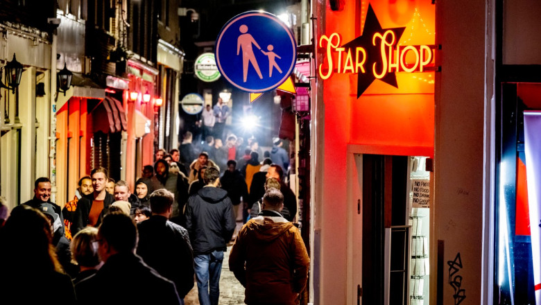 Amsterdamul a lansat o campanie de descurajare a turistilor care vin doar "sa se dezlantuie" in oras Imagine