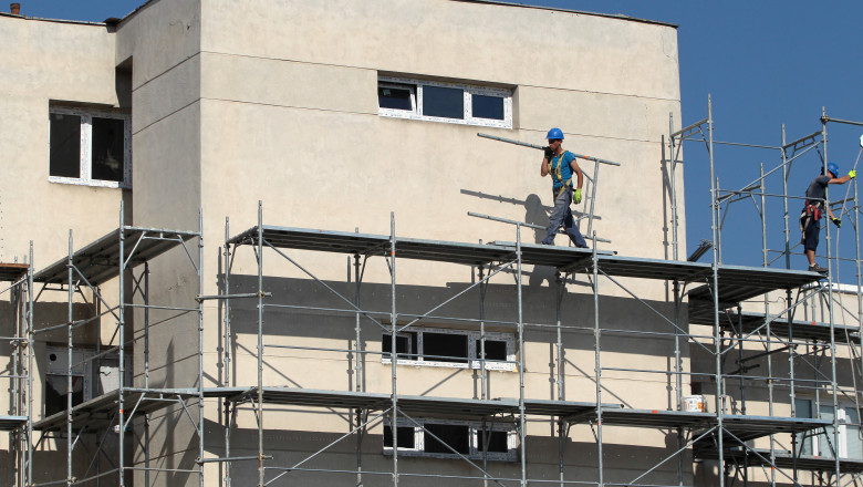 ANCHETA Digi24. Reabilitarea in sectorul 5, o spoiala de 45 de milioane de euro. Banii publici au ajuns la firme controlate de offshore-uri Imagine