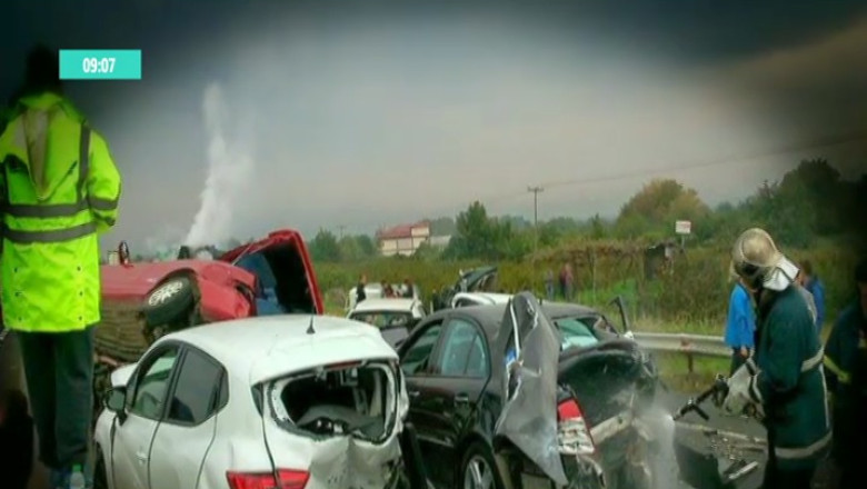 Ancheta dupa tragedia din Grecia. Soferul roman, acuzat de omor din culpa, dupa ce cinci persoane si-au pierdut viata Imagine