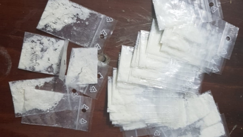 Ancheta la Constanta, dupa ce pe plaja a fost gasit un pachet cu o substanta alba, susceptibila a fi drog Imagine