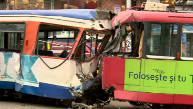 Ancheta la Iasi dupa accidentul in care noua persoane au fost ranite. In vizor: tramvaiele, dar si vatmanii Imagine