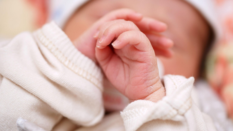 Ancheta la Maternitatea Ploiesti, dupa ce o mama a fost externata cu un alt copil Imagine
