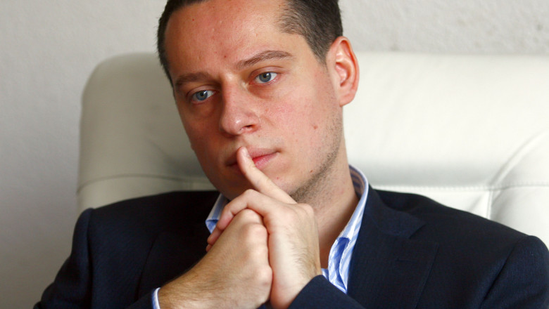 Andrei Hrebenciuc, arestat la domiciliu. Viorel Hrebenciuc ramane in arest preventiv Imagine