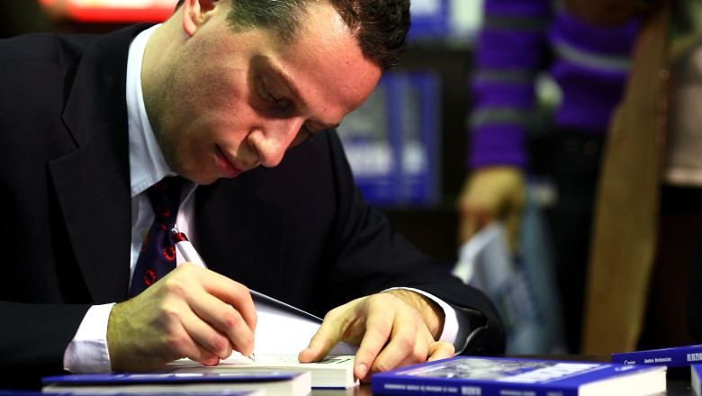 Andrei Hrebenciuc, retinut in dosarul retrocedarilor ilegale, a fost adus la ICCJ. Instanta suprema va decide daca il aresteaza sau nu  Imagine