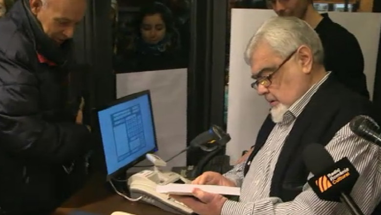 Andrei Plesu, librar pentru o zi: „Trebuie sa recuperam profesiunea lecturii de carte scrisa, tiparita” Imagine