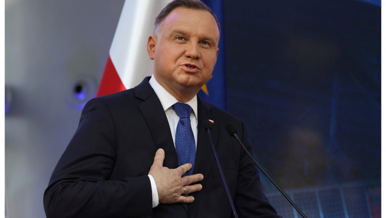 Andrzej Duda „nu vede nicio problema” in a trimite arme Ucrainei: „Trebuie sa ne stapanim emotiile, altfel consecintele vor fi tragice” Imagine